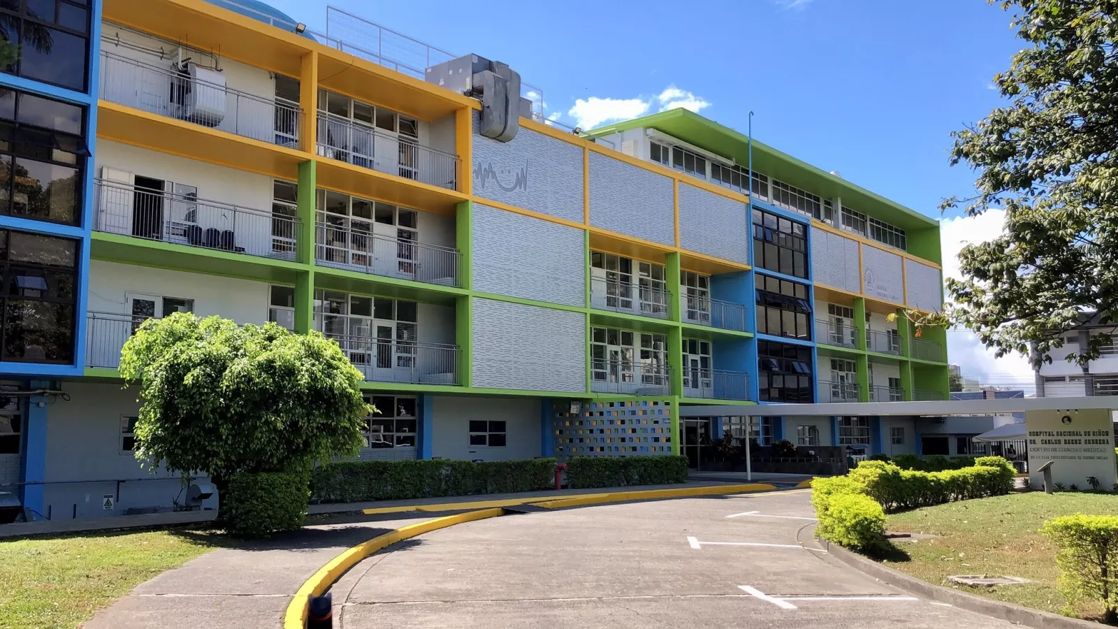 Vista del edificio Hospital Nacional de Niños